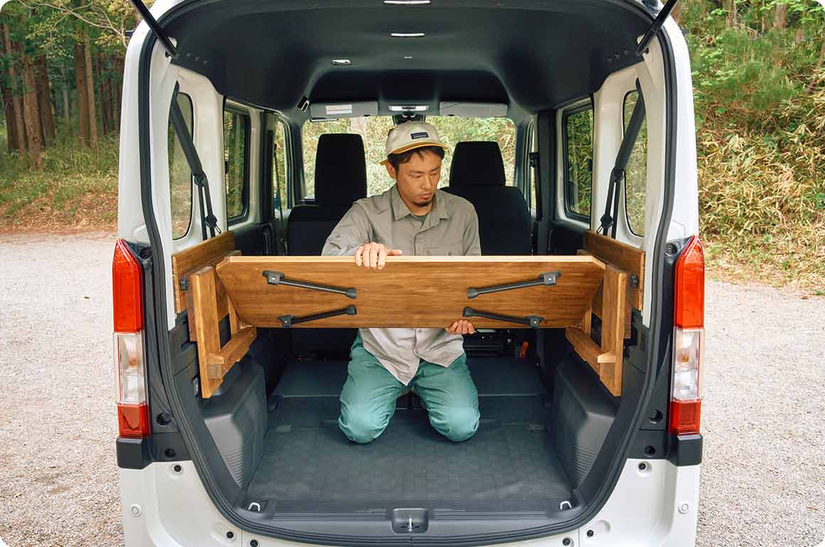 天板を載せます