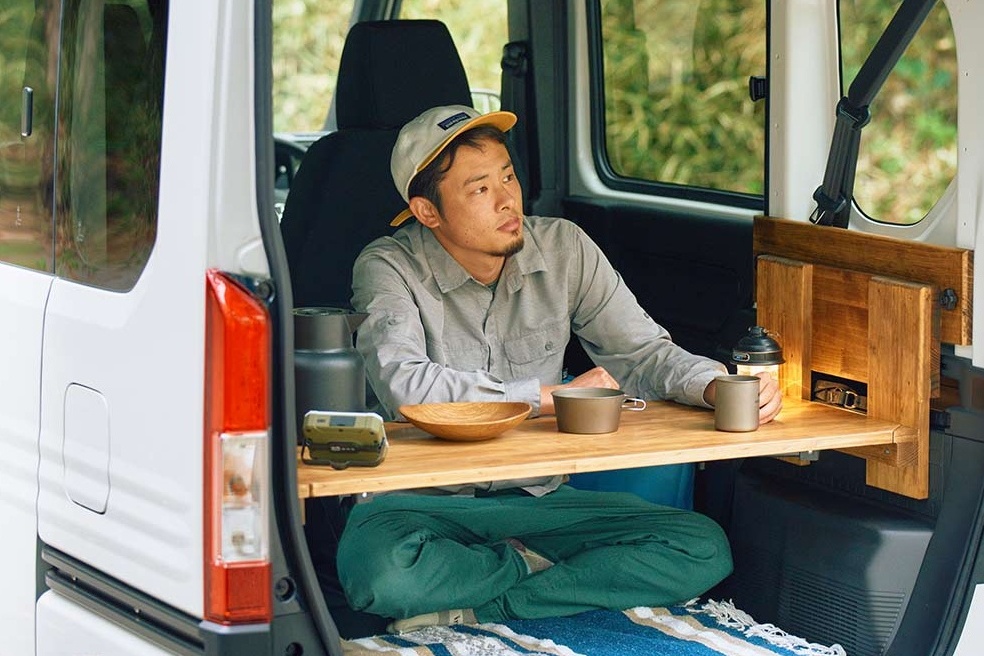 N-VANの荷室をキャンプ仕様に アレンジ！便利な2WAYテーブル