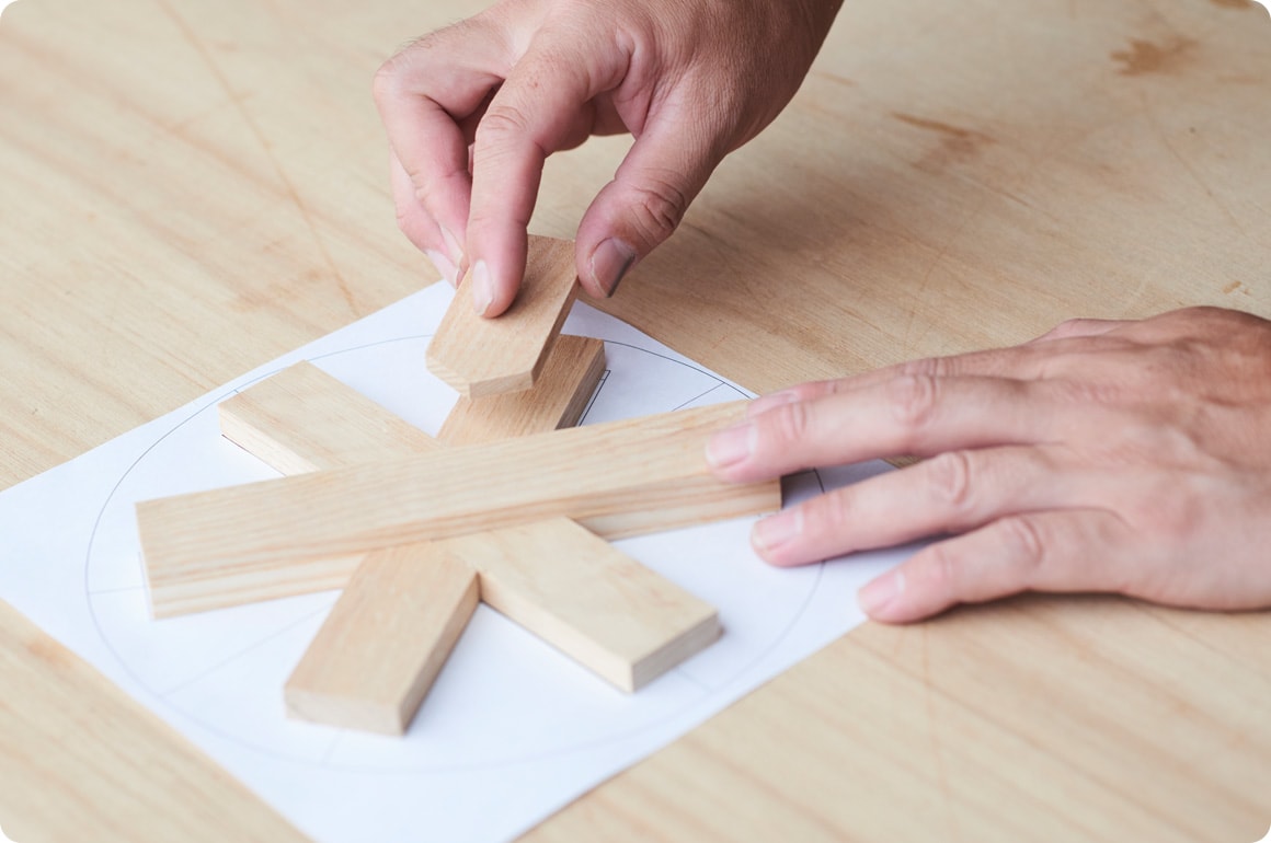 1本の木材から削っていく手法もありますが