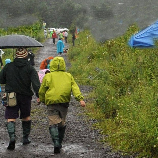 雨が降ってもストレスフリー これで快適！梅雨のテントライフ
