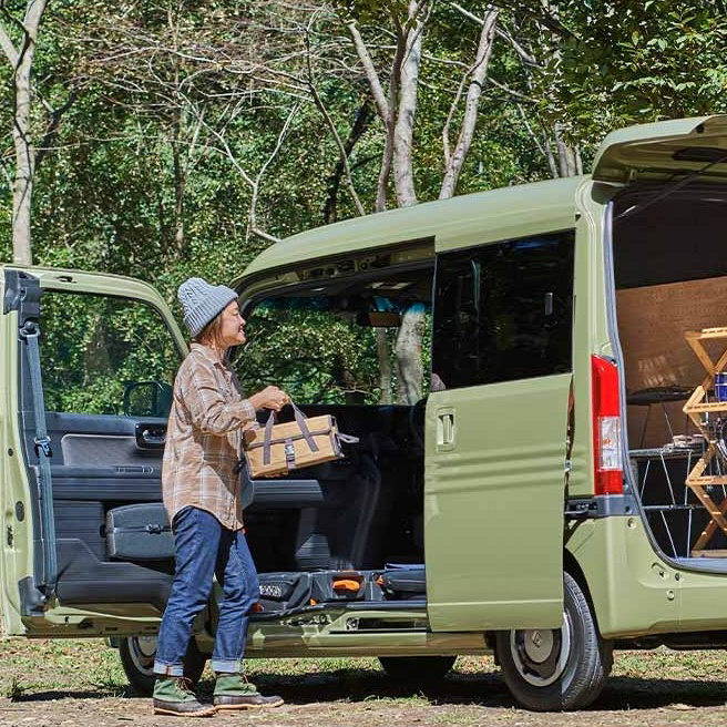 初めての車中泊もこれで安心｜車中泊に必要なアイテムやクルマの選び方について