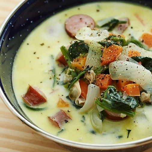 クラムチャウダー風あさり入り具だくさんミルクスープ