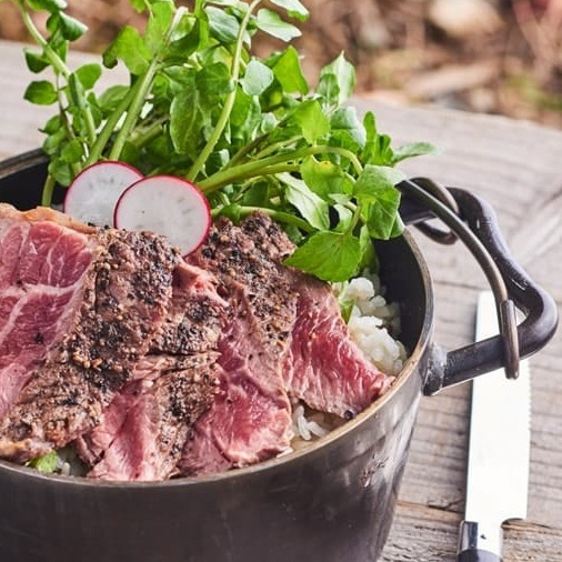 クミンライスとガーリックペッパーステーキ