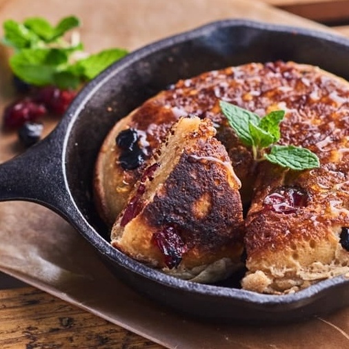 スパイスが香るスキレットホットケーキ