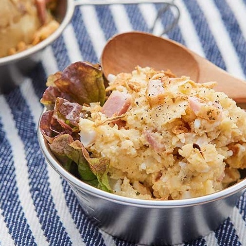 燻製たまごの丸ごとポテトサラダ