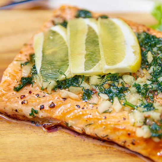 サーモンのガーリックソテー