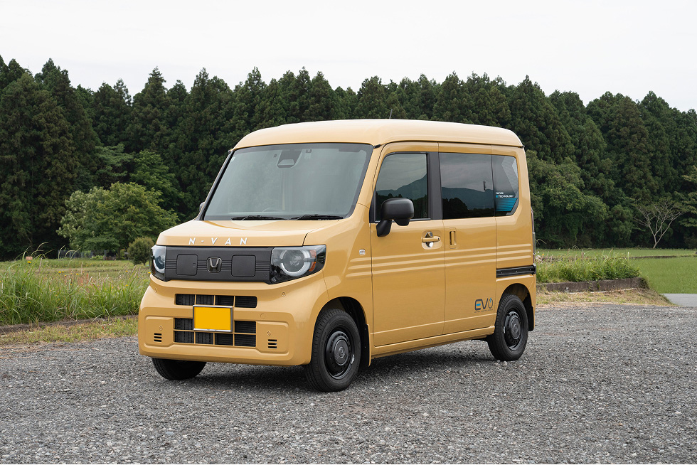 N-VAN e:　※オプション装着車