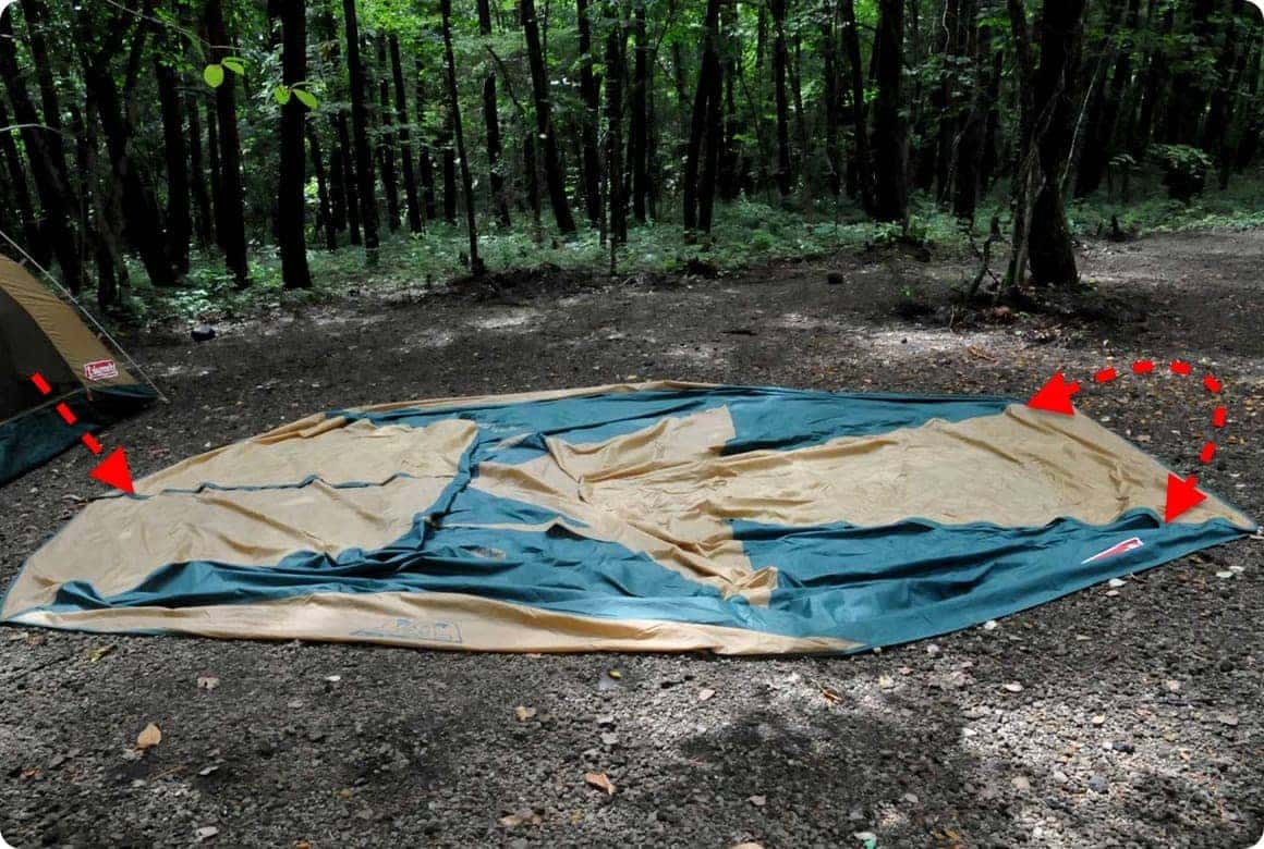 フライを広げて入り口を確認