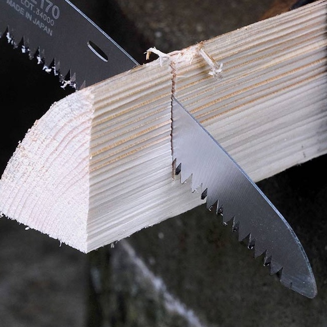 キャンプで使いやすいノコギリは？<br>選ぶポイントと正しい使い方