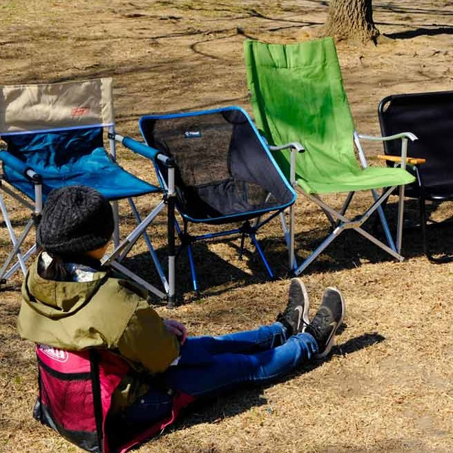 高さ・背もたれ・素材、<br>キャンプ用チェアの<br>スタイル別の特徴