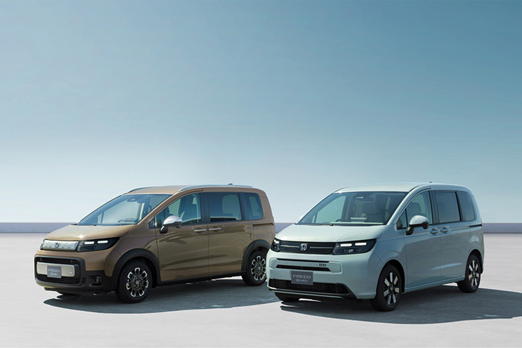 画像：新型FREED 先行展示