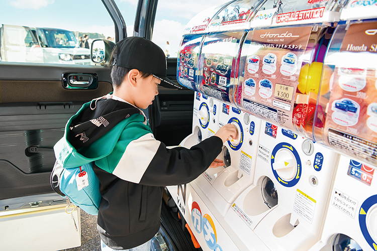 画像：ガチャVAN