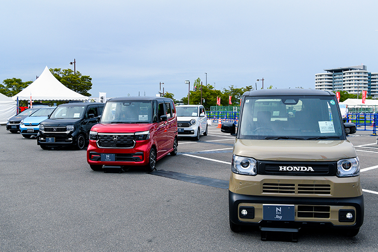 画像：クルマ展示