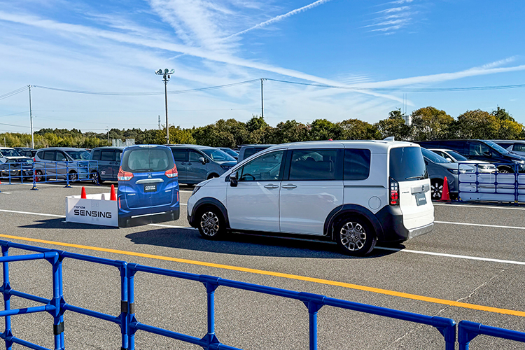 画像：Honda SENSING 同乗体感