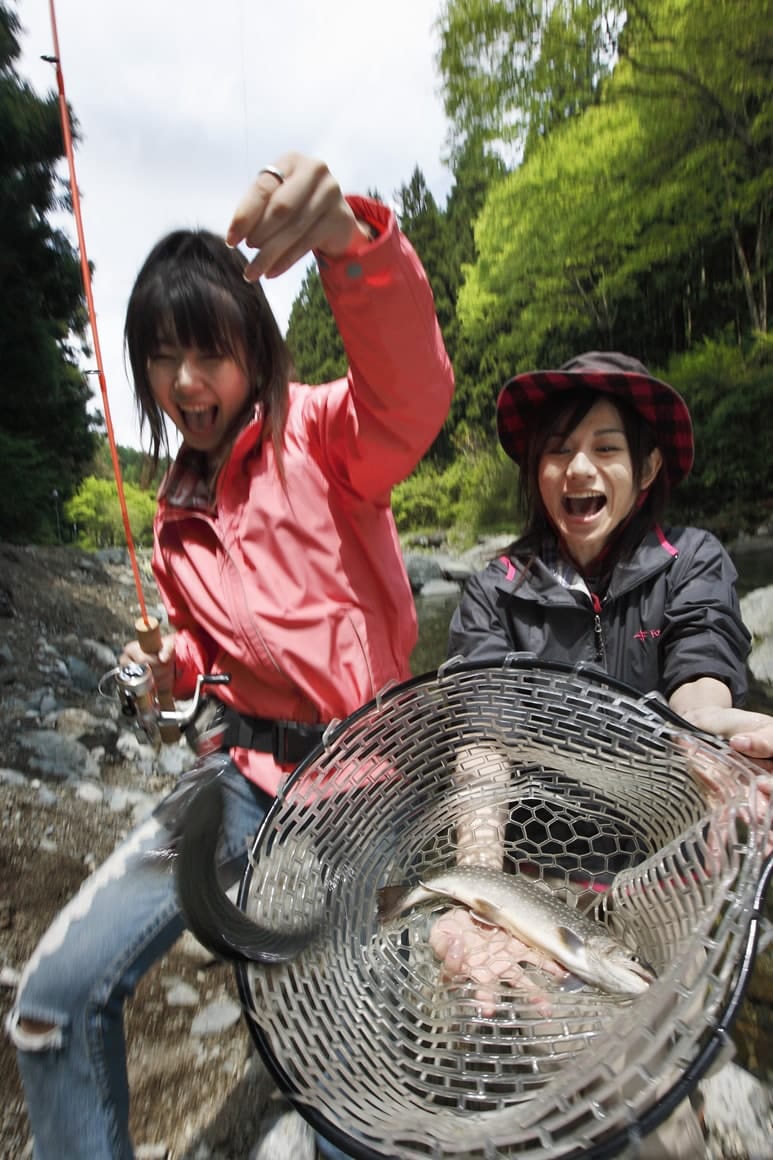 イワナが釣れた～っ！