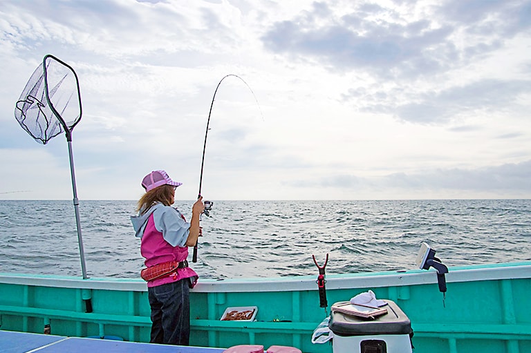 シンプルなタックルでねらう海の王者