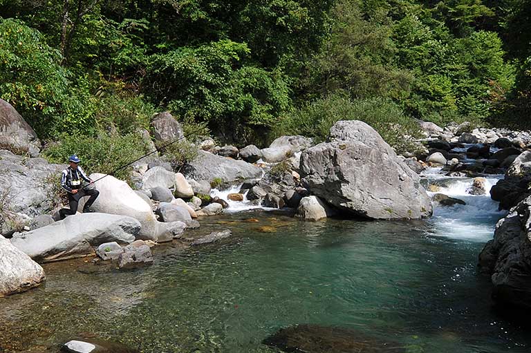 谷の宝石 ヤマメ・アマゴに出会う！