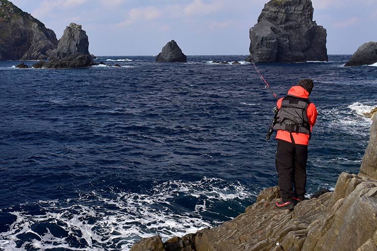 磯の「ショアジギング」入門
