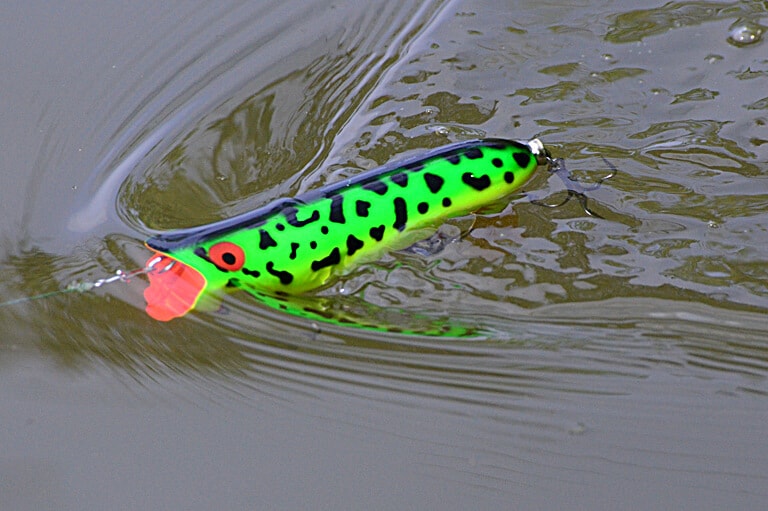 「疑似餌」とはとても呼べない不自然すぎるルアーたち