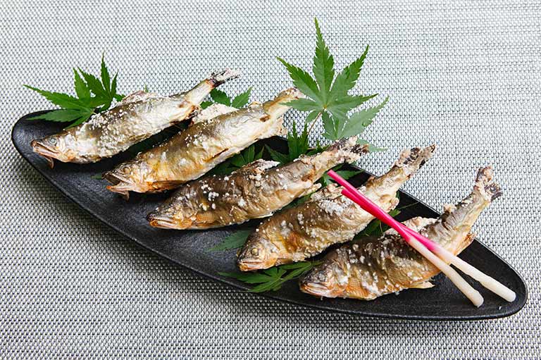 グリルで簡単！美味しいアユ塩焼きの作り方