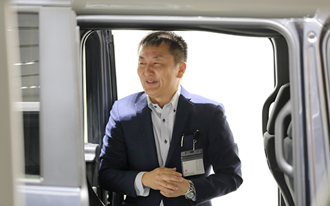 私にお任せください！