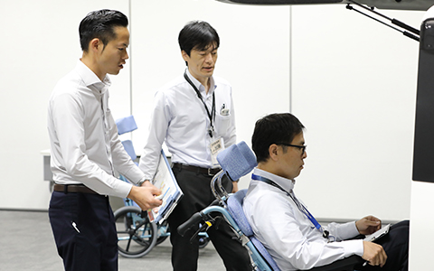 私にお任せください！