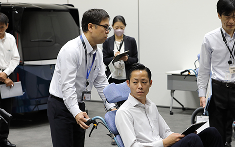 私にお任せください！