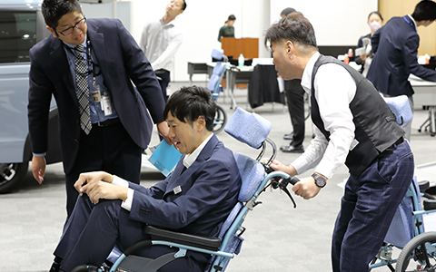 私にお任せください！