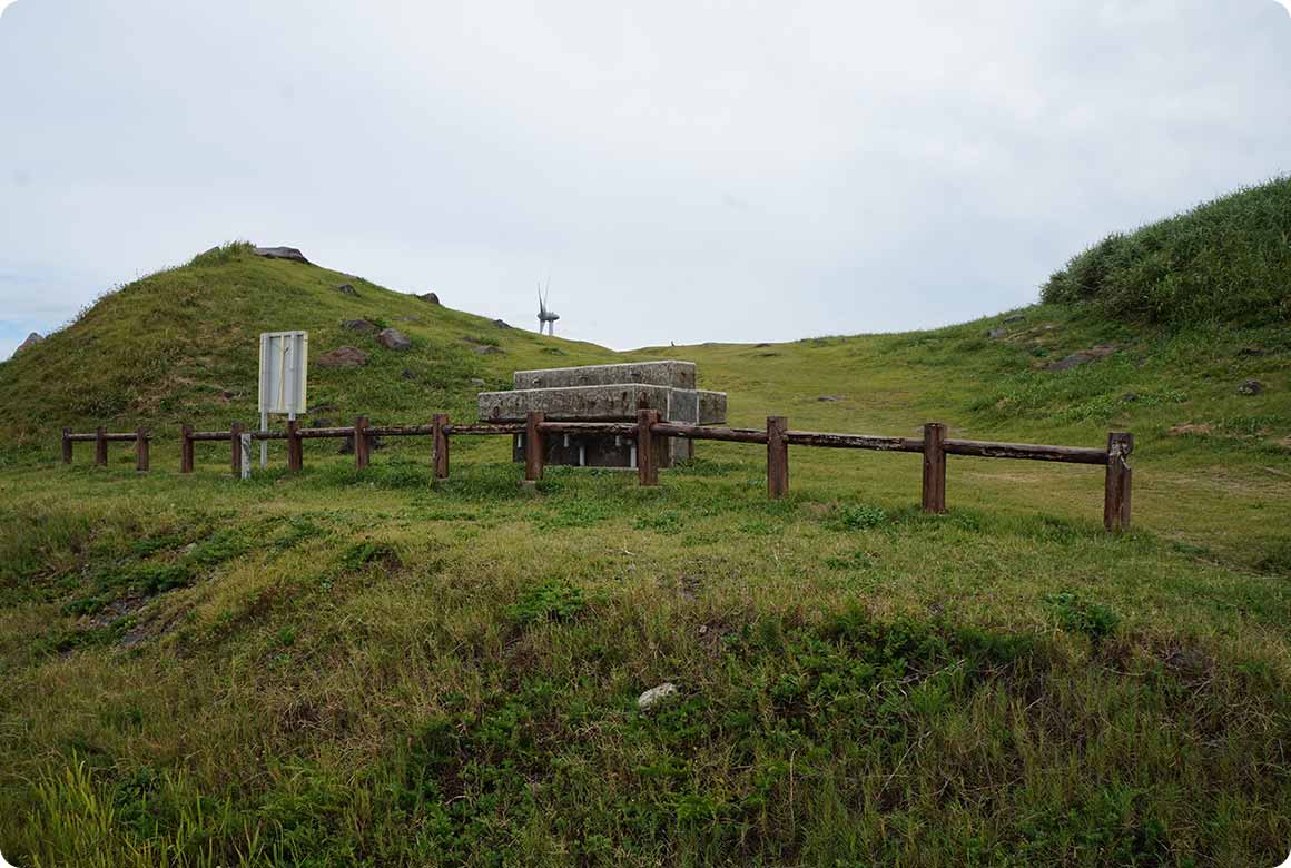 水場は屋根なしのワイルドな佇まい