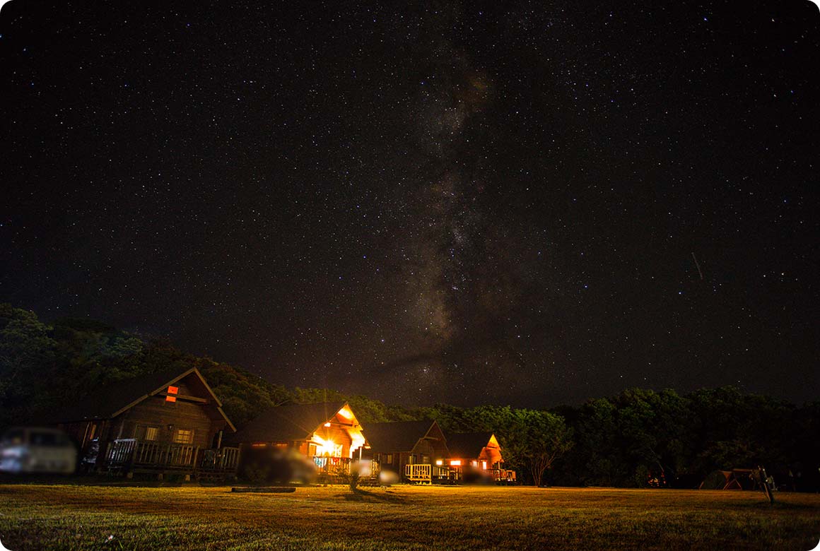 夏の夜空。天の川が見られる