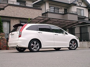 �X�g���[��