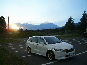 �X�g���[��