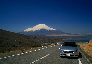 �X�g���[��