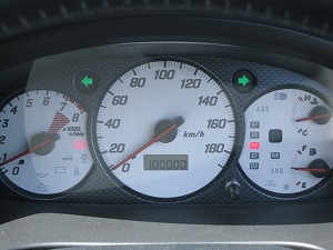 �X�g���[��