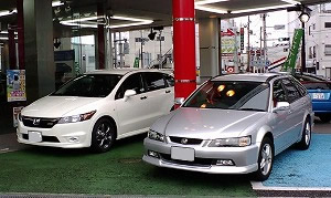 �X�g���[��