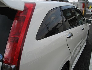 �X�g���[��