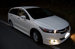 �X�g���[��