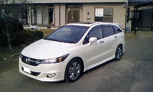 �X�g���[��