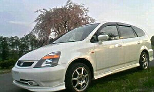 �X�g���[��