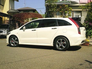 �X�g���[��