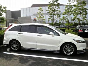 �X�g���[��