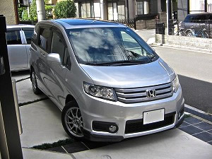 フリード スパイク