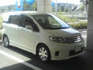 フリード スパイク