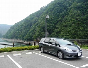 フィット シャトル