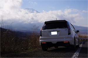 �X�g���[��