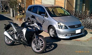 �X�g���[��