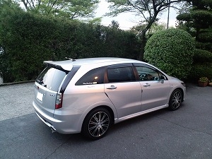 �X�g���[��