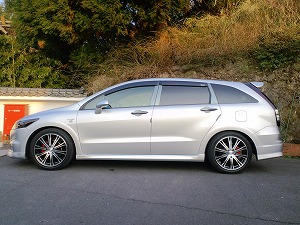 �X�g���[��