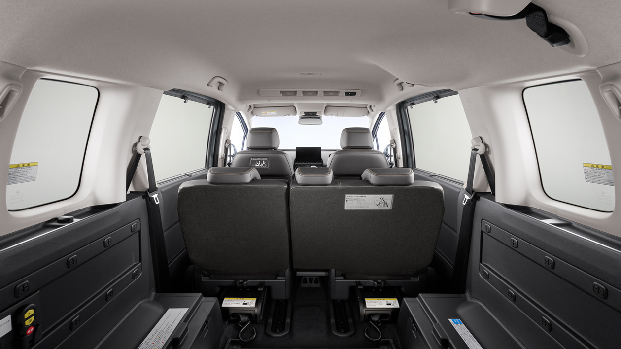 すべての席で明るく開放的な視界を実現しています